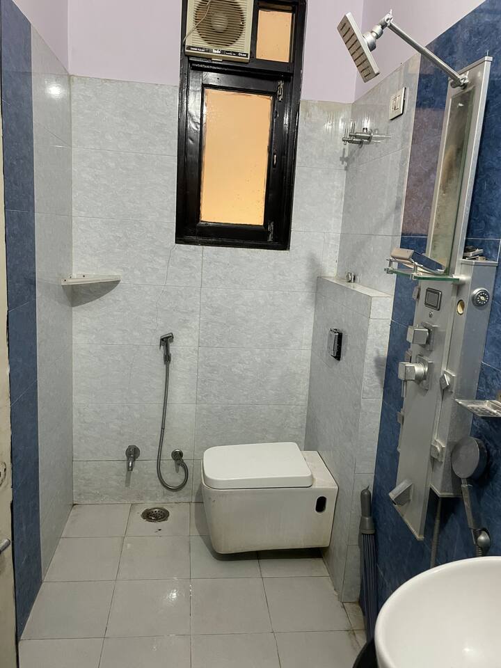 2 BHK sale in Triveni Nagar