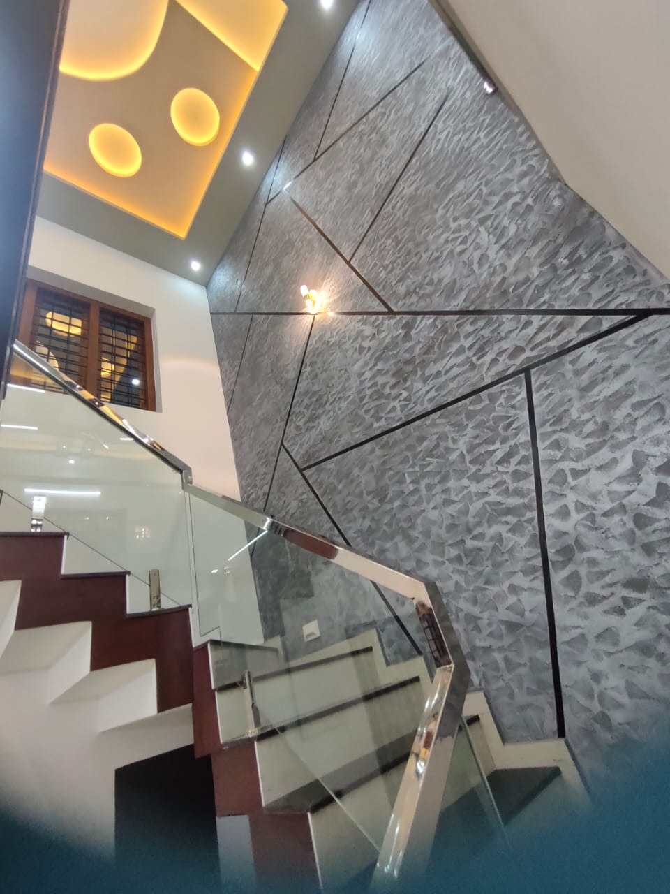 5 & 4 BHK of 2 Houses For sale in Muthuvara Center, near Sobha city, near Main road