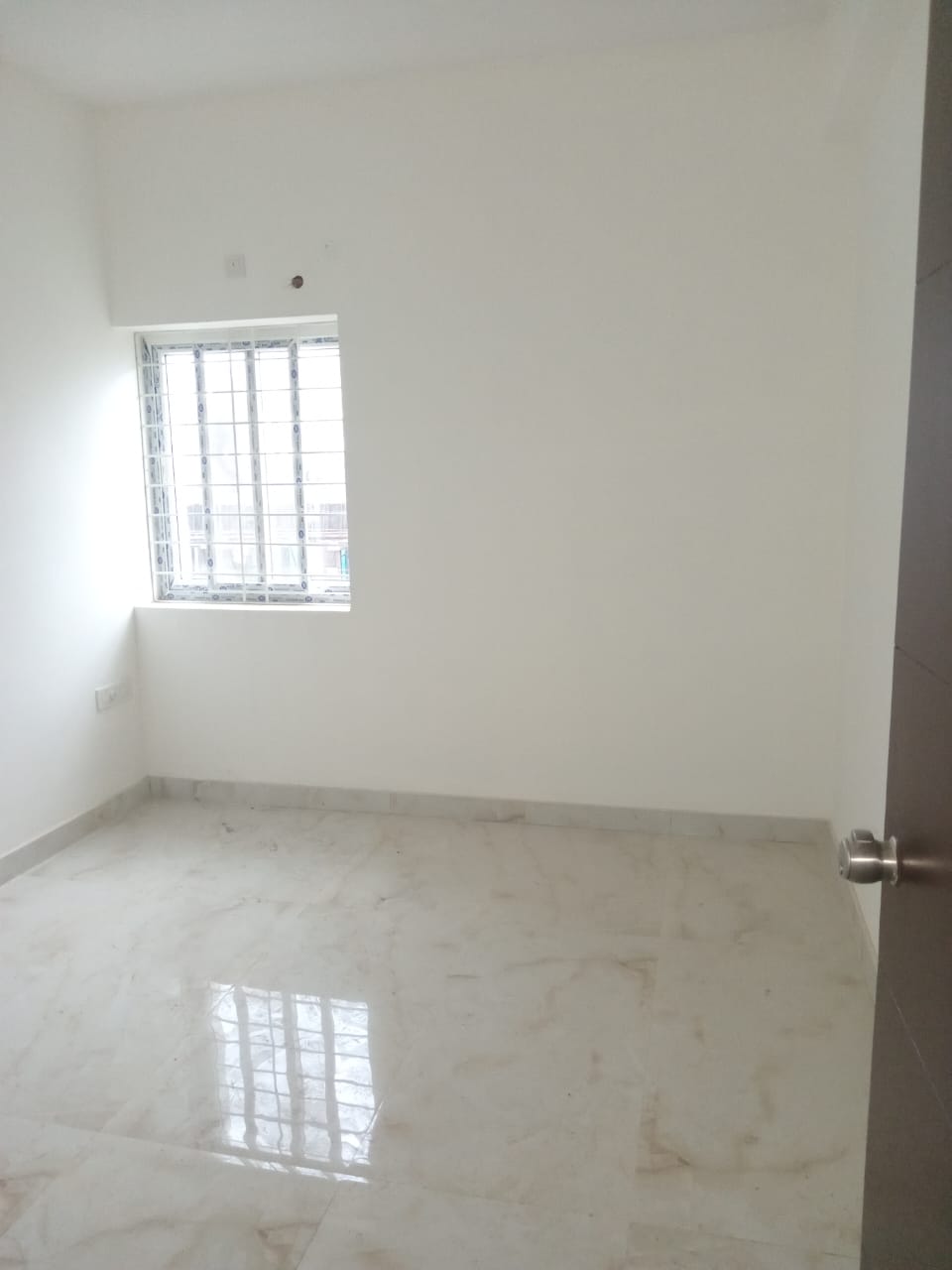 Ready to move 3Bhk Flats for sale In Ameenpur-BHEL-Chandanagar-Hyderabad - 8500204047