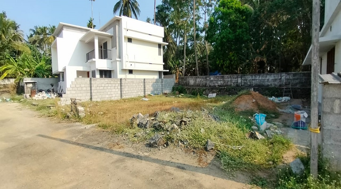 Residential land - 5.25 cent for sale in mundur, Thrissur. 