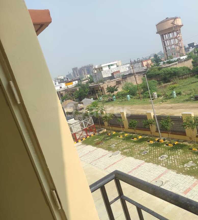 2 BHK Flat in Goverdhan Enclave, Vrindavan Yojna Lucknow