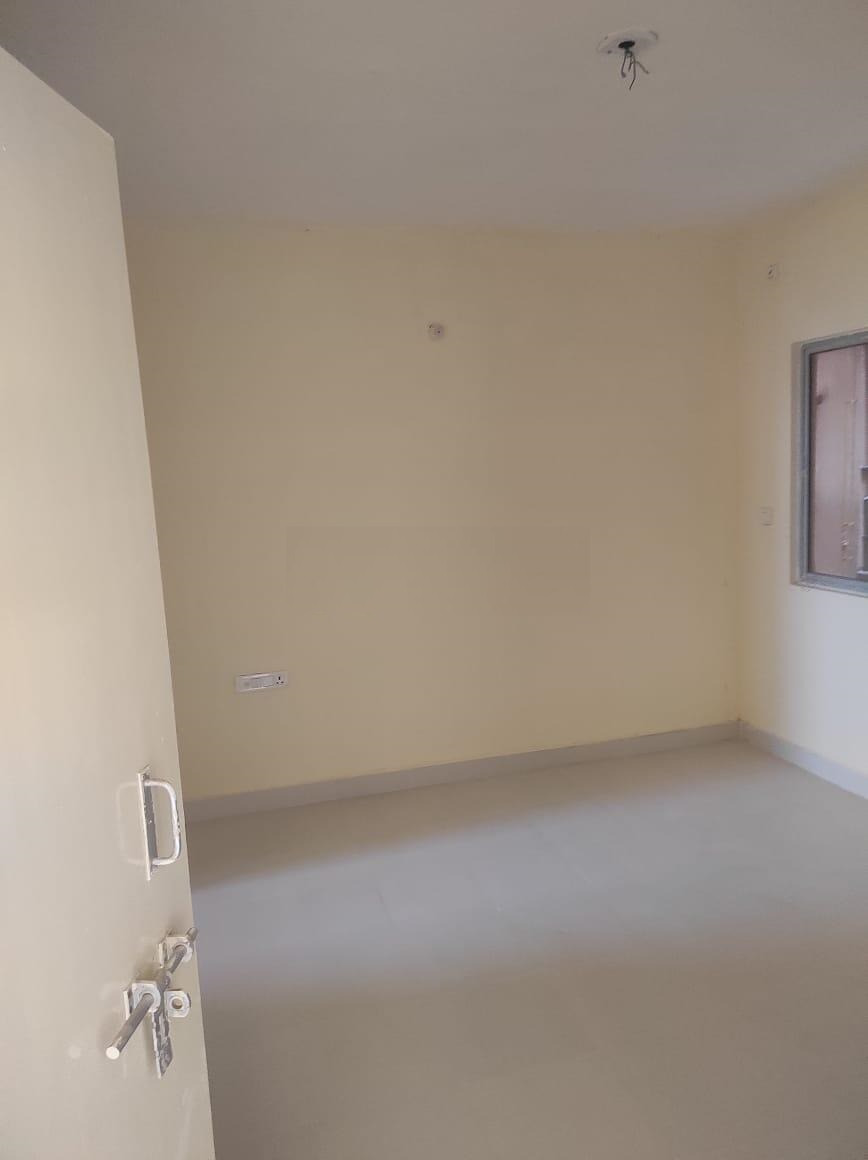 2 BHK Flat in Goverdhan Enclave, Vrindavan Yojna Lucknow