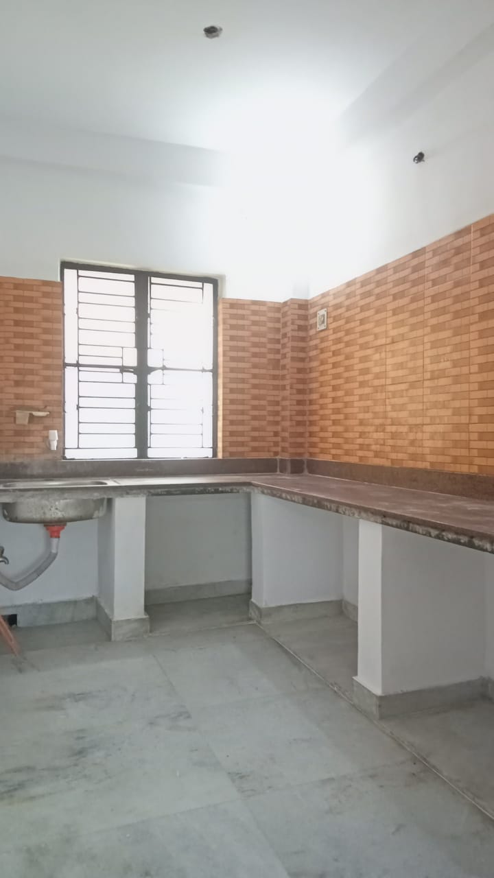 Ready to move in South facing, 3BHK flat in 2nd Floor with Lift which is only 10 minutes walking distance from the Behala Sakherbajar Metro station