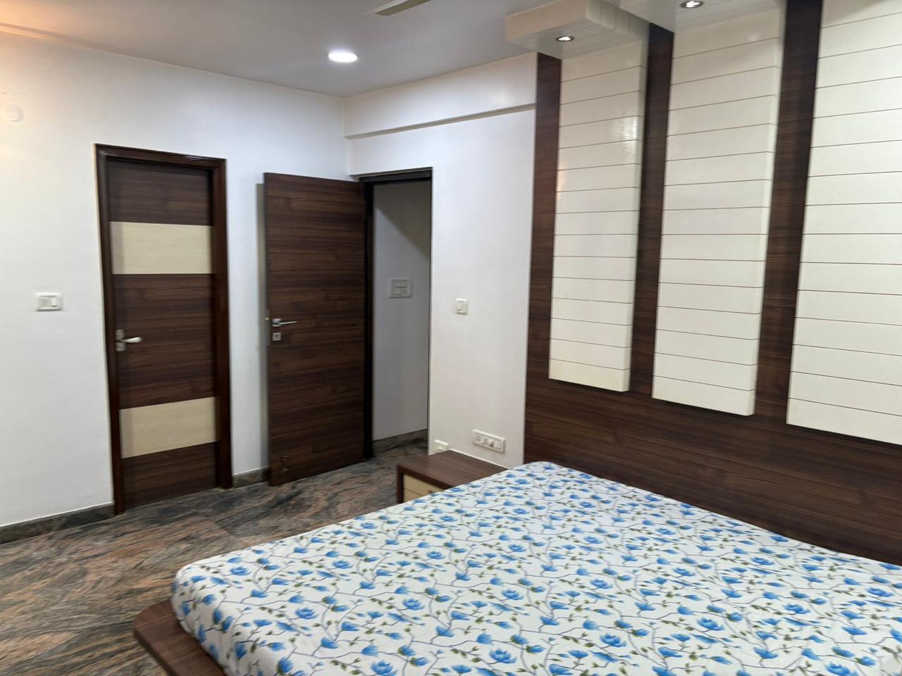 Fully furnished 3 BHK in Malleshwaram