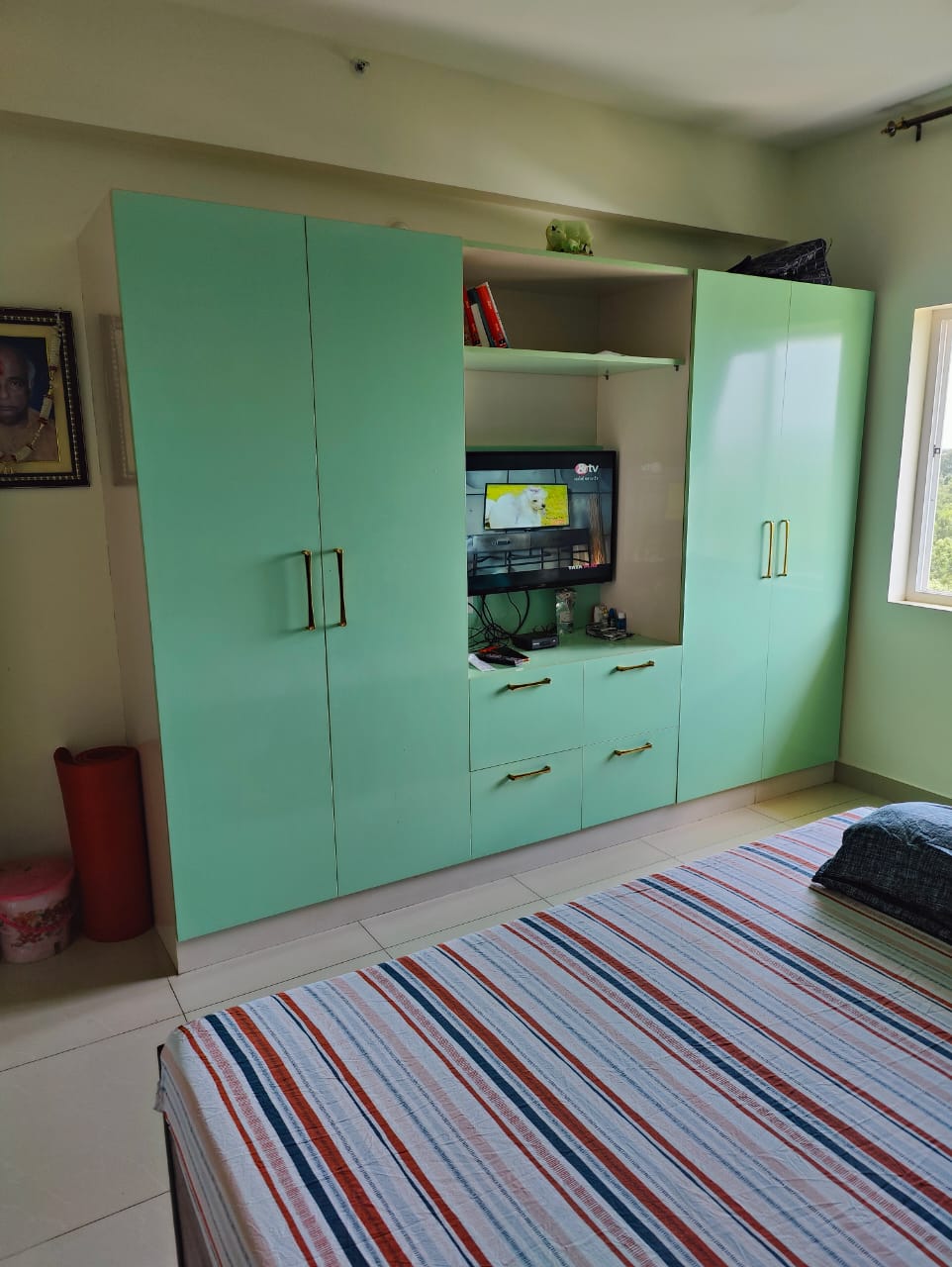 3 Bhk Falt Semi Furnished 