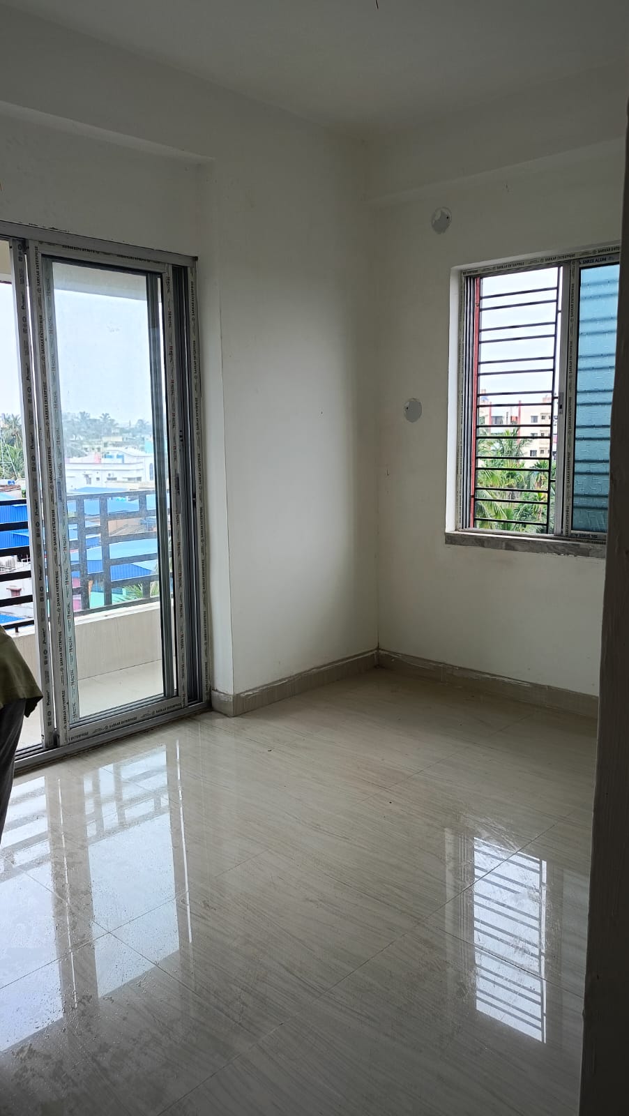 3 bhk flat for sale at Dumdum, cross road, purbasinthi, Kolkata 