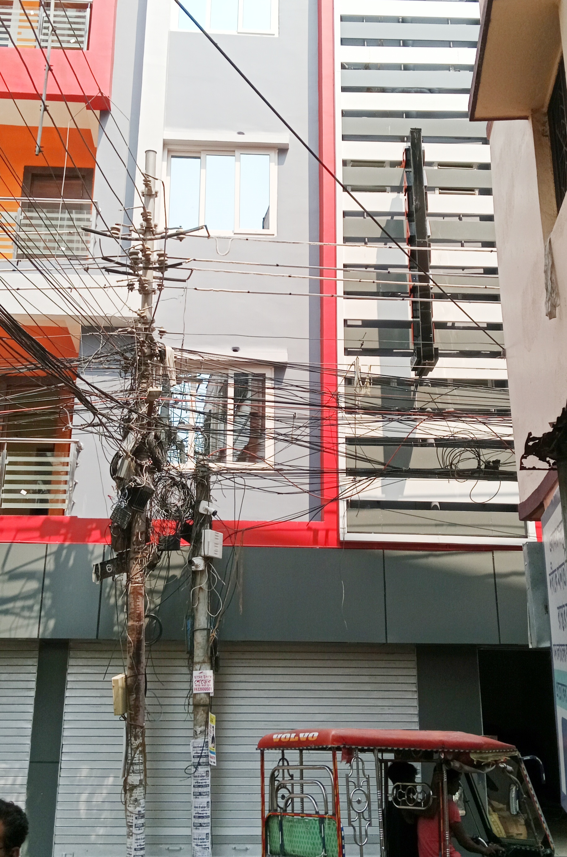 Ready to move 3 bhk flat for sale at Dumdum APC Avenue 