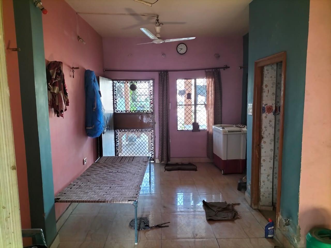 2 BHK with Roof Rights