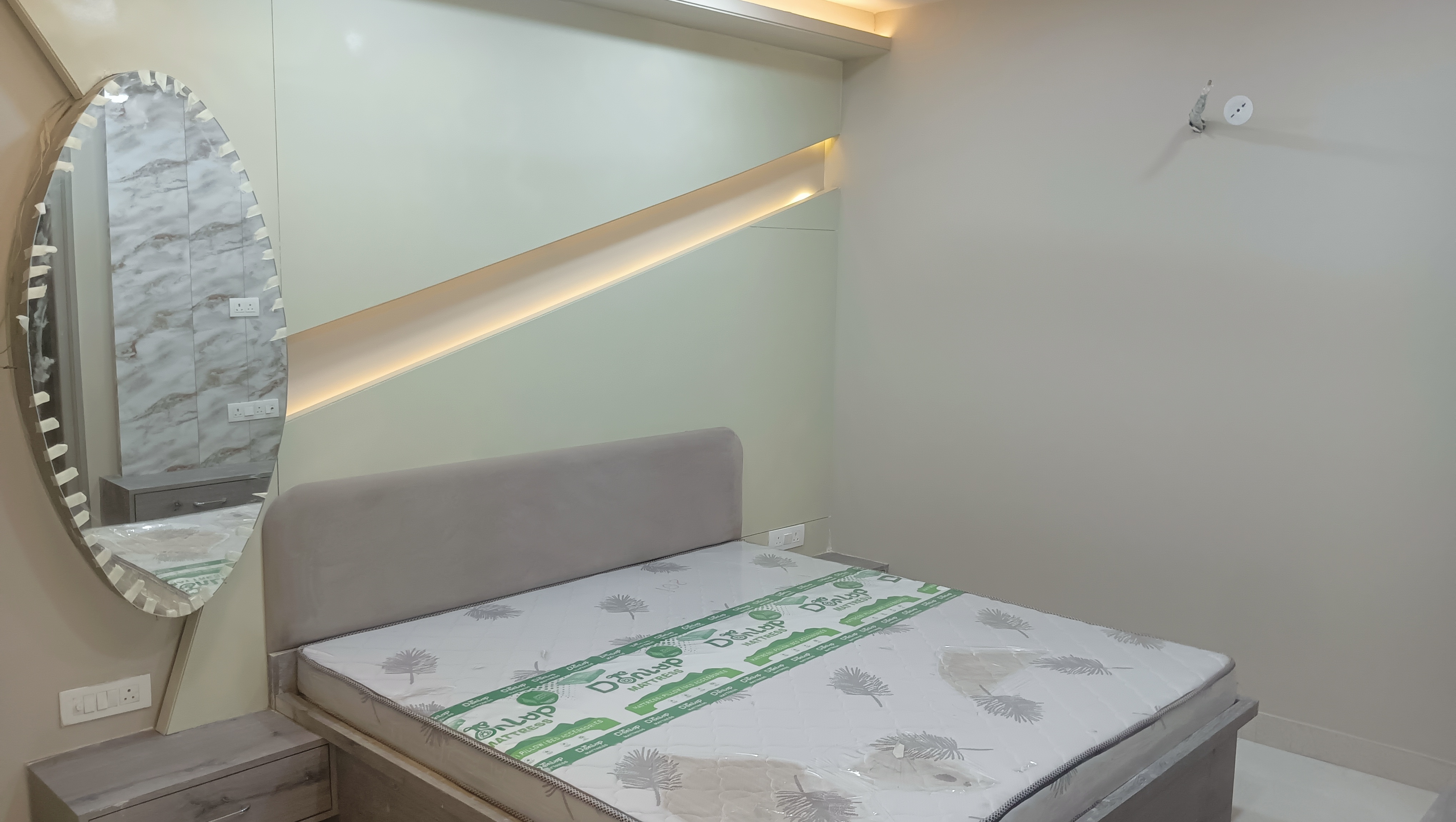 3BHK Fully Furnished Flat for Rent in Mansarovar : Royal Crysta