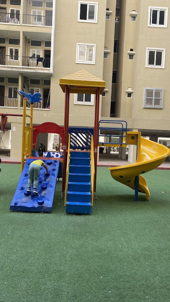 fully furnished 3BHK flat in Unnati Nilay - Sirsi Road On Road