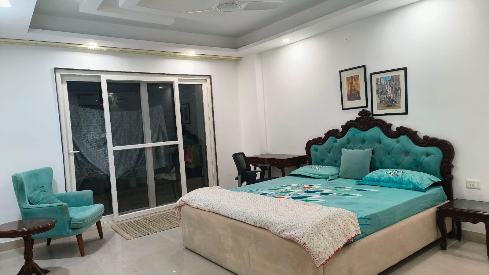 A fully furnished 5BHK flat spread over a 400 sq. yards plot in Gurgaon Sector 57 