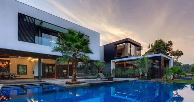 Farm House for Sale in Yamuna Expressway | Luxury Farmhouse with Premium Lifestyle