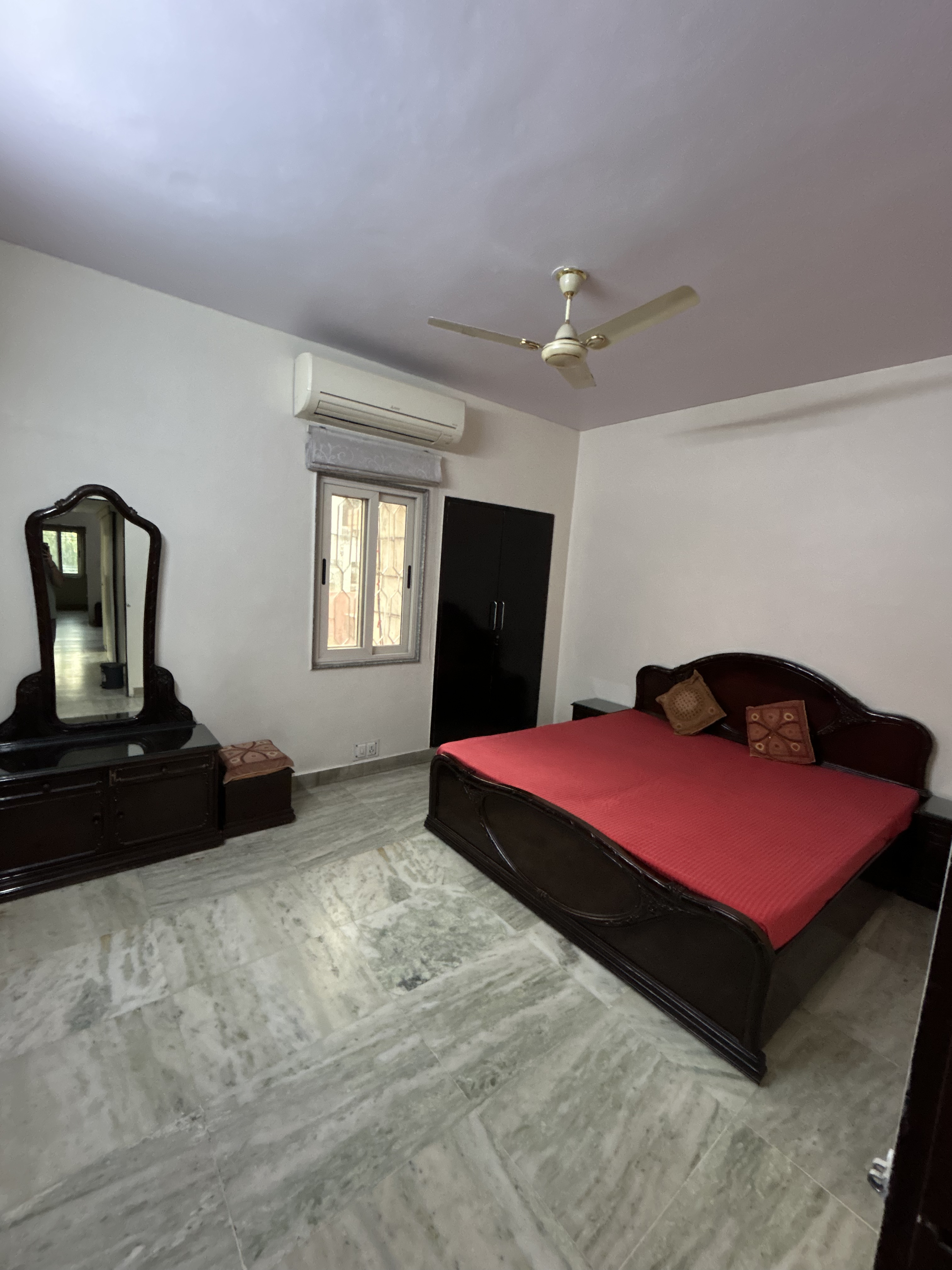3 BHK flat for rent near Rajapark