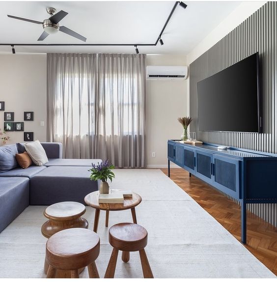   What is the average price of an independent villa in Greater Noida?