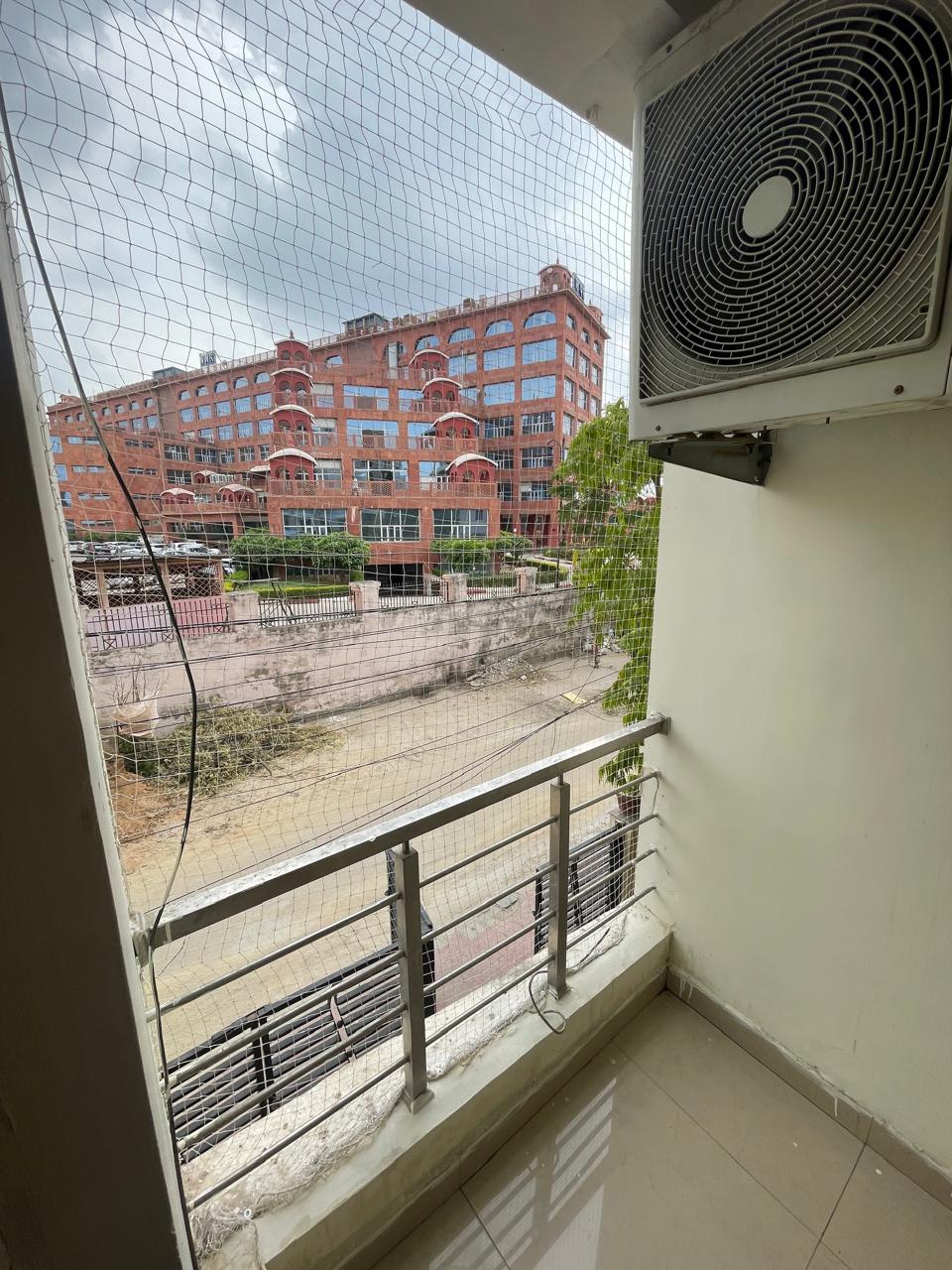 Excellent location residential flat for sale in Jaipur. Close of The Lalith Hotel, major parks, jawahar circle, malls like world trade tower, schools and hospitals