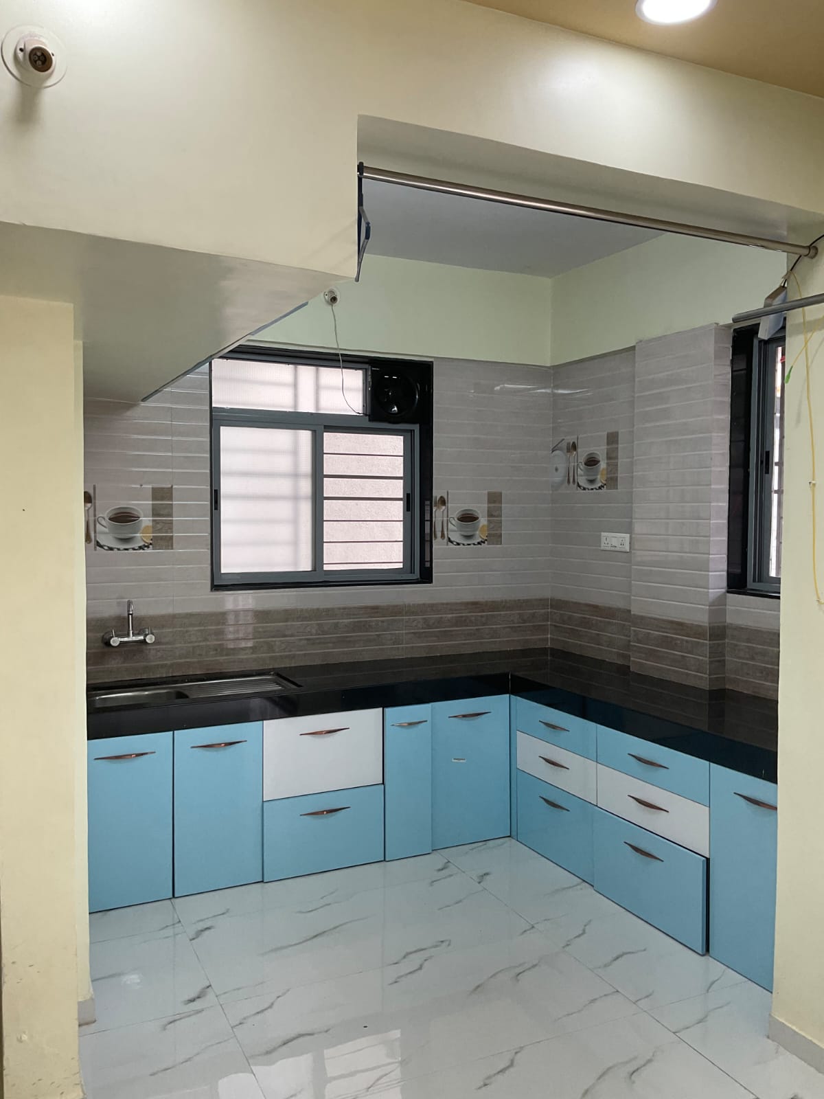 1 bhk semi furnished flat on rent 